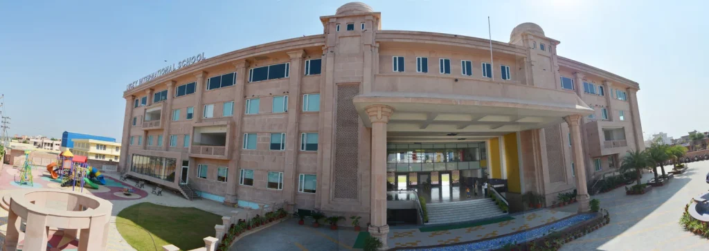 Lucky International School